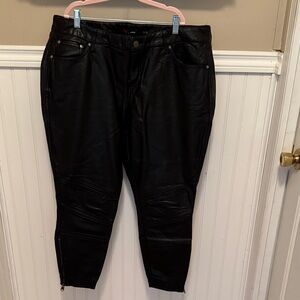 Chic Black Cropped Pleather Pants by Rebel